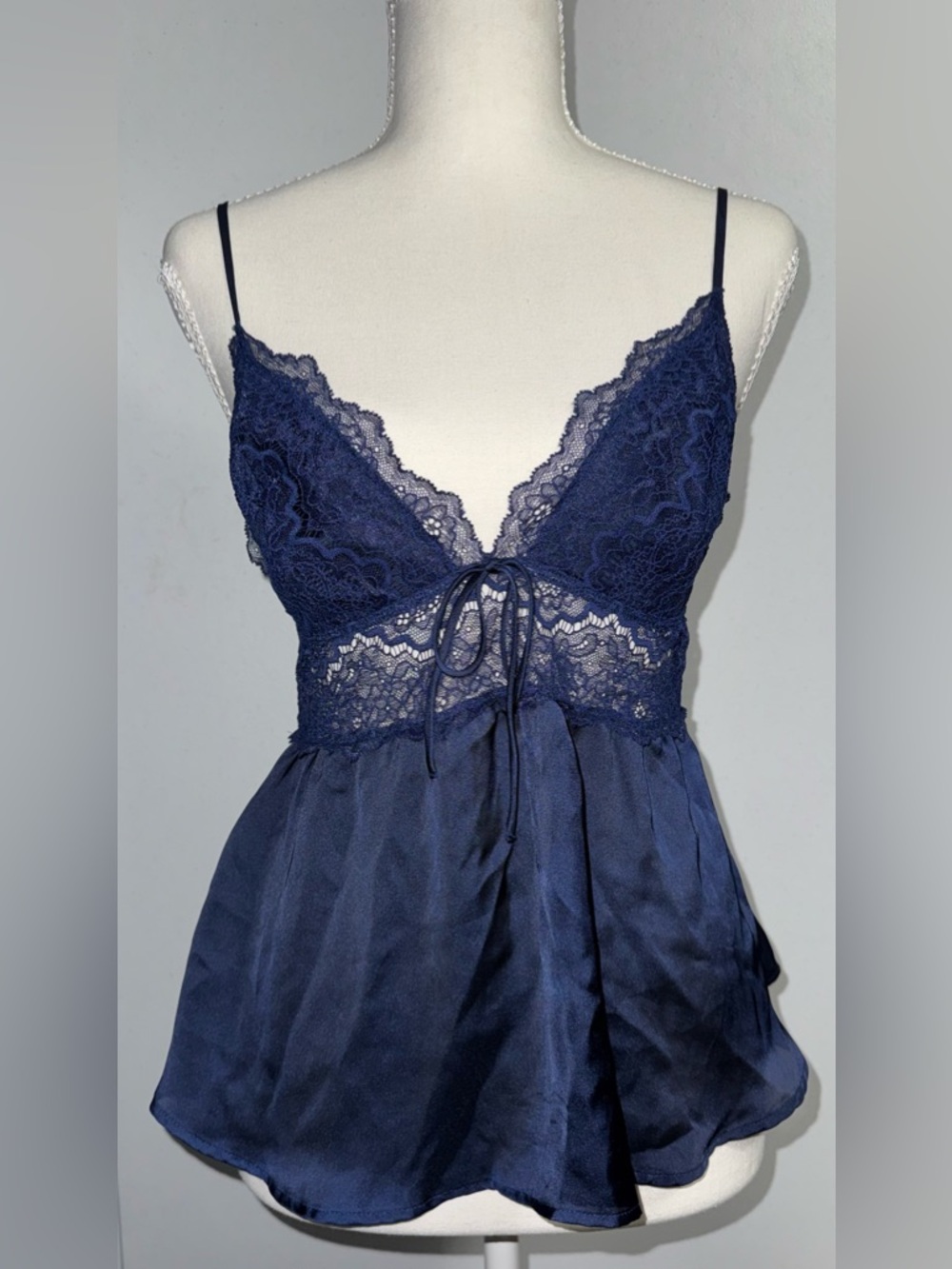 Victoria's Secret Navy Lace & Satin Chemise | Size M